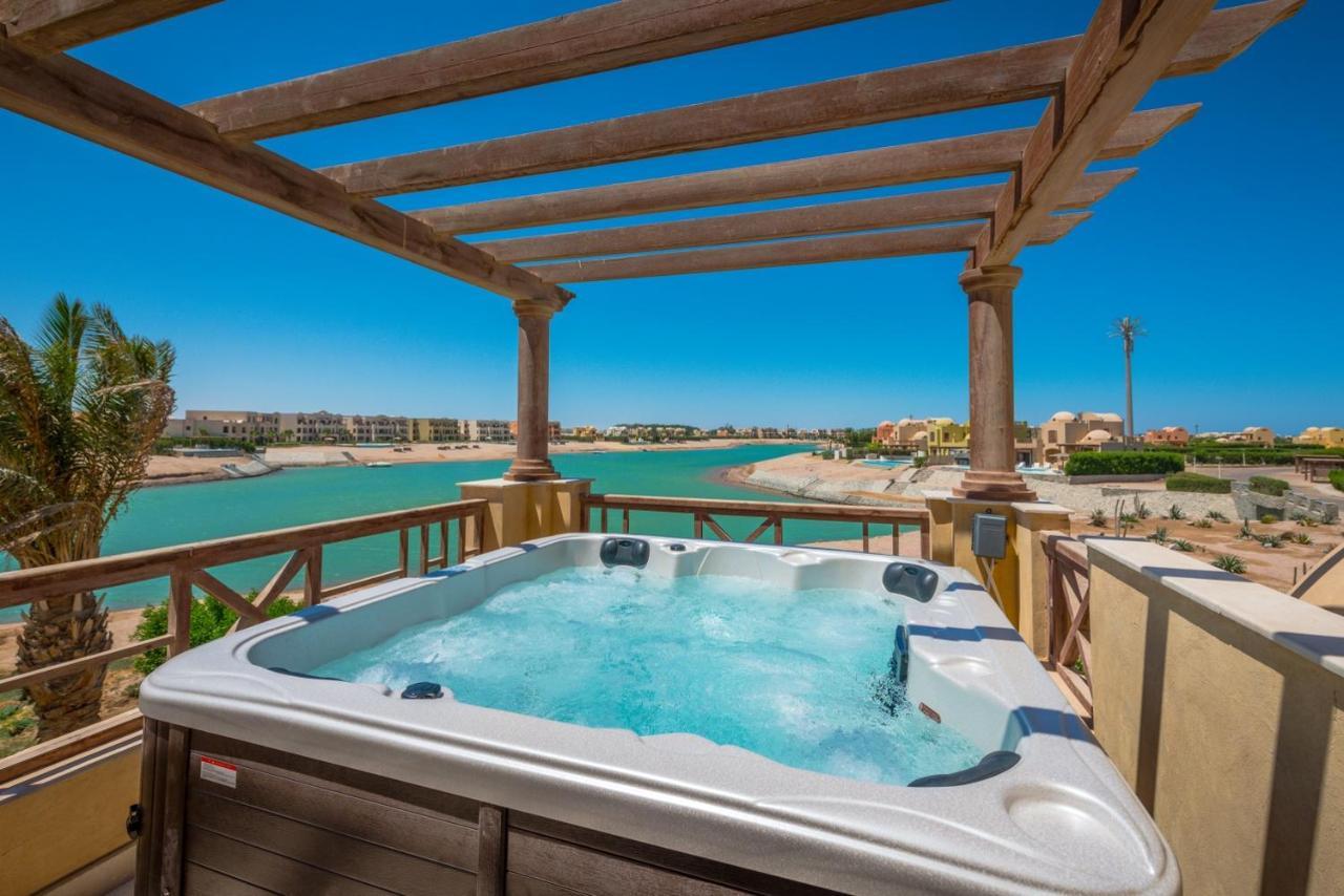 Scenic Views 3 Bedroom Villa With Private Jacuzzi In Sabina Hurghada Exterior photo