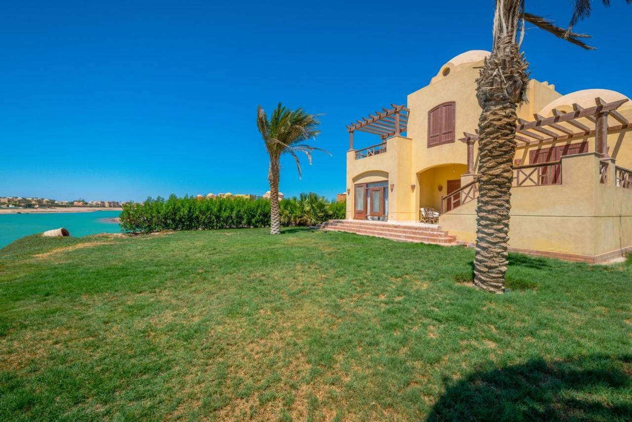 Scenic Views 3 Bedroom Villa With Private Jacuzzi In Sabina Hurghada Exterior photo