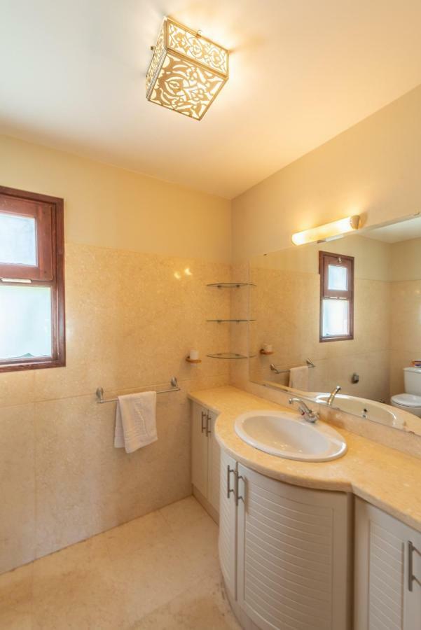 Scenic Views 3 Bedroom Villa With Private Jacuzzi In Sabina Hurghada Exterior photo